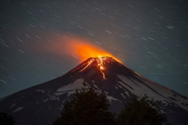 chile-volcano-eruption-04
